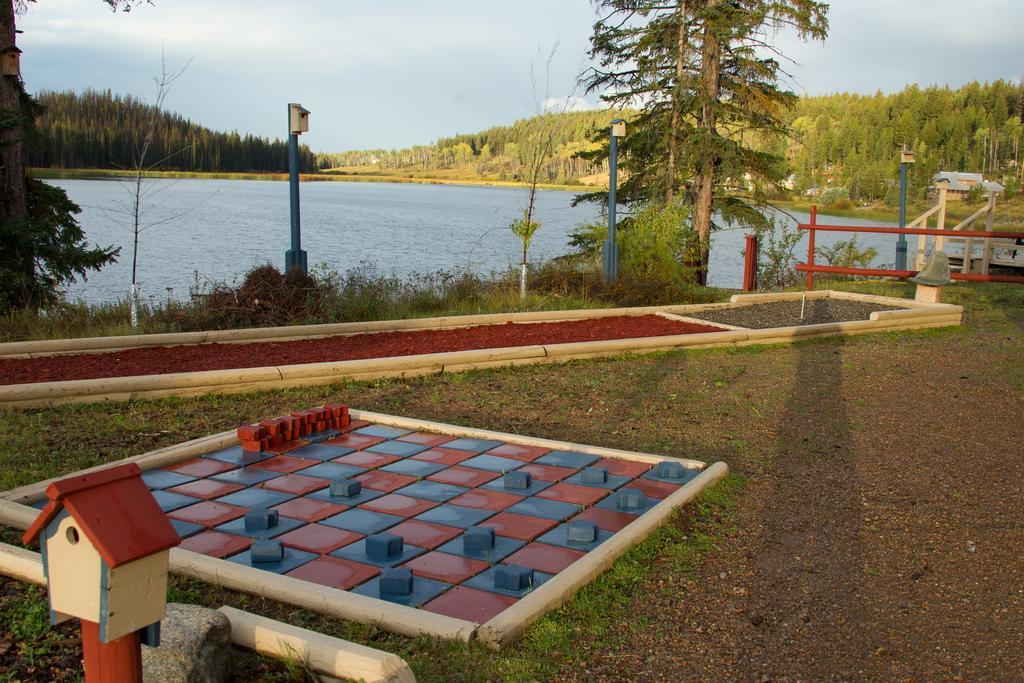 Lac Le Jeune Resort & Nature Centre カムループス エクステリア 写真
